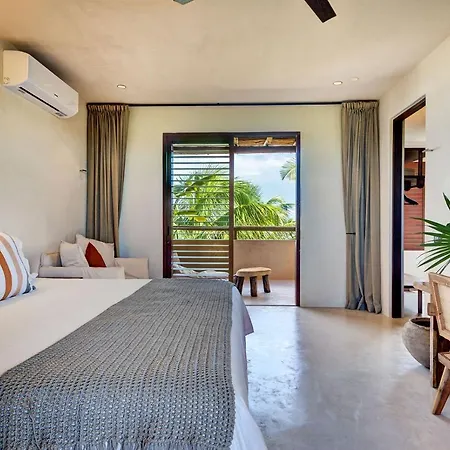 Privada Soliman Bay Villa Pets Welcome!