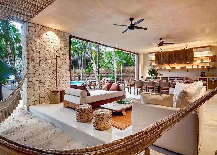 Privada Soliman Bay Pets Welcome! *