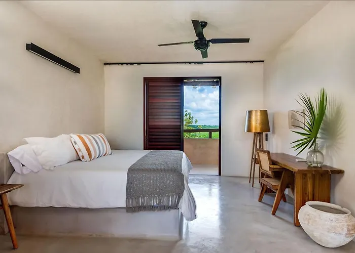 Privada Soliman Bay Pets Welcome! *