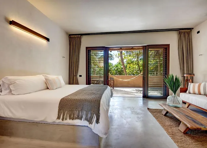 Privada Soliman Bay Pets Welcome! Villa